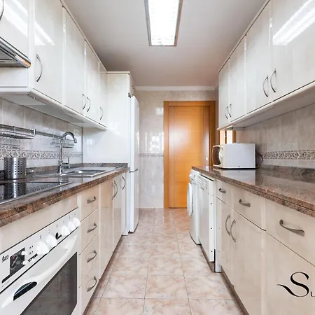 1st Line From The Beach, Views, Pool, Parking * Торремолинос