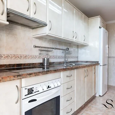 1st Line From The Beach, Views, Pool, Parking * Torremolinos