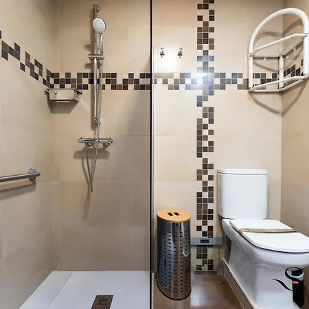 Apartman 1st Line From The Beach, Views, Pool, Parking