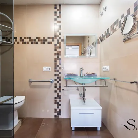 1st Line From The Beach, Views, Pool, Parking Apartamento