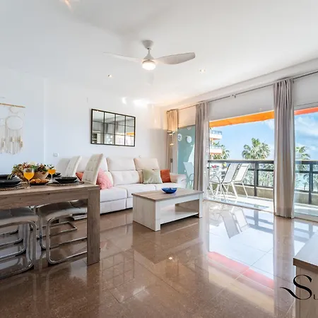 Apartamento 1st Line From The Beach, Views, Pool, Parking *