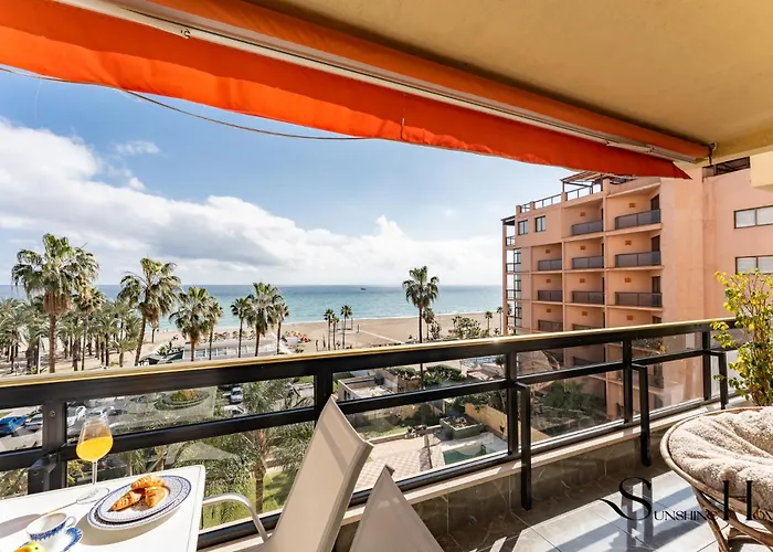 1st Line From The Beach, Views, Pool, Parking Torremolinos