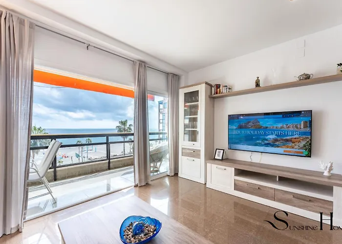 Apartment 1st Line From The Beach, Views, Pool, Parking