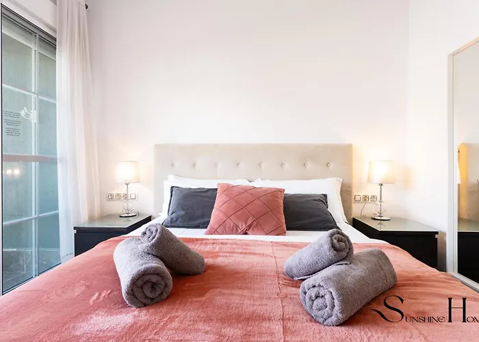 Apartment 1st Line From The Beach, Views, Pool, Parking Torremolinos