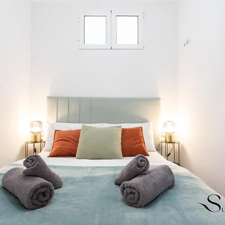 1st Line From The Beach, Views, Pool, Parking Apartman *