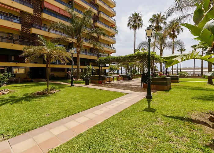 Апартаменты 1st Line From The Beach, Views, Pool, Parking Торремолинос