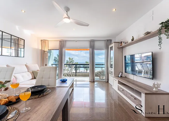 1st Line From The Beach, Views, Pool, Parking Апартаменты Торремолинос