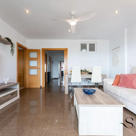 1st Line From The Beach, Views, Pool, Parking Lägenhet *