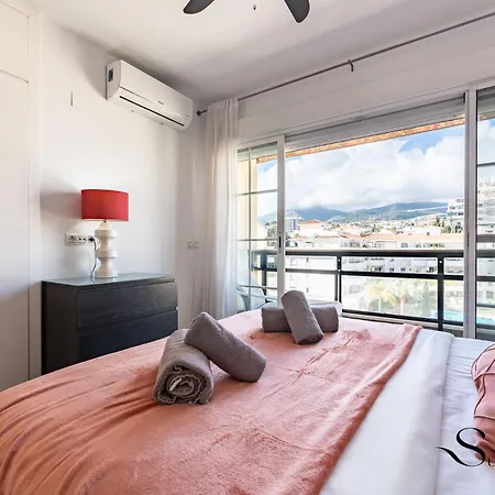 1st Line From The Beach, Views, Pool, Parking Lägenhet Torremolinos